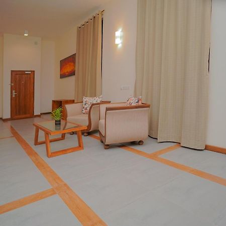 Hotel Breeze Pasikudah Passikudah Esterno foto