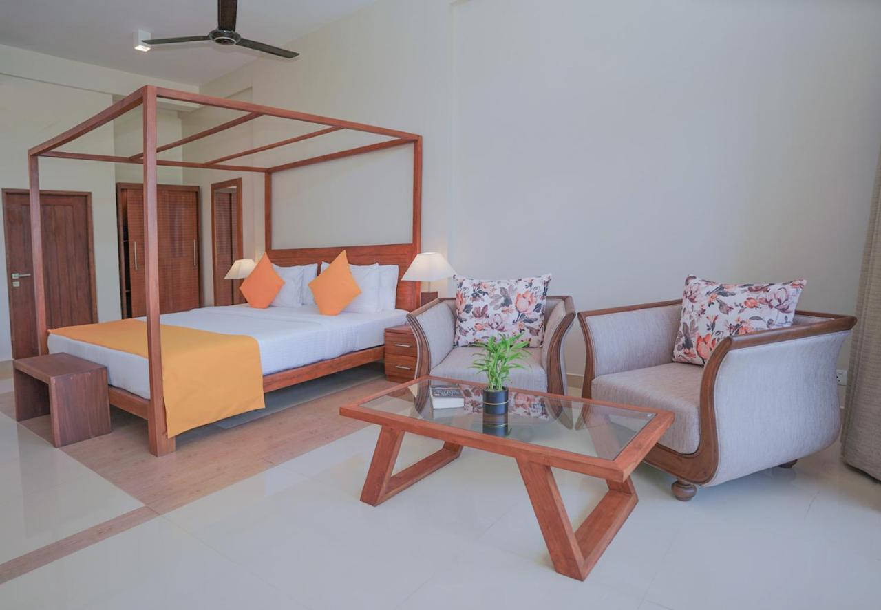 Hotel Breeze Pasikudah Passikudah Esterno foto