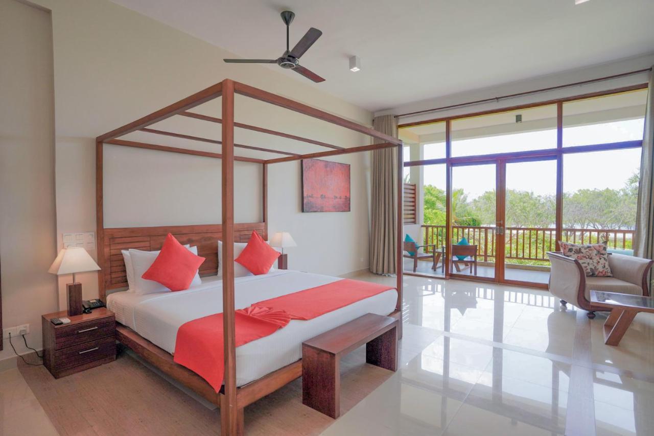 Hotel Breeze Pasikudah Passikudah Esterno foto