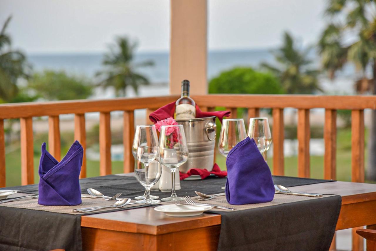 Hotel Breeze Pasikudah Passikudah Esterno foto