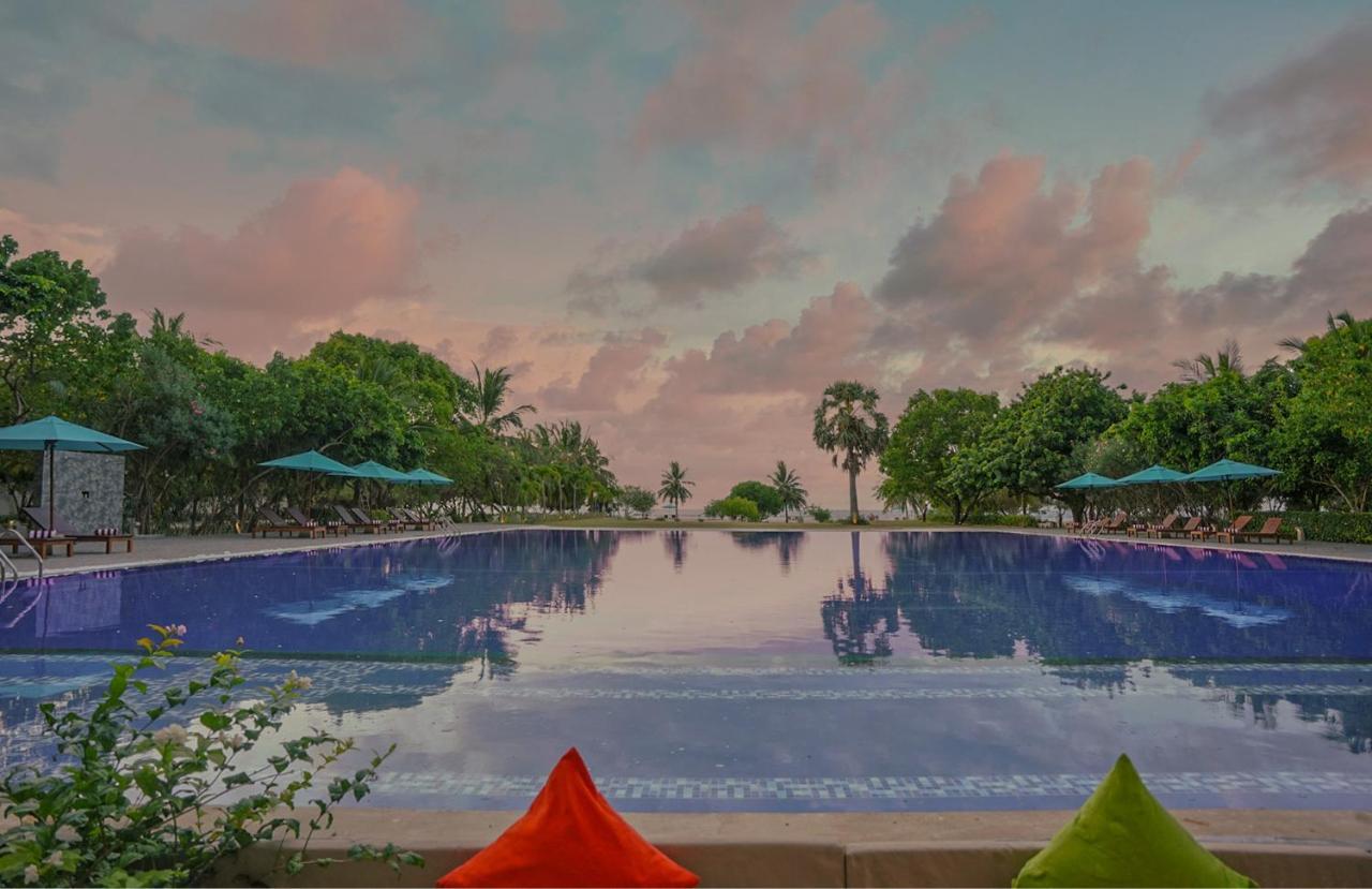 Hotel Breeze Pasikudah Passikudah Esterno foto